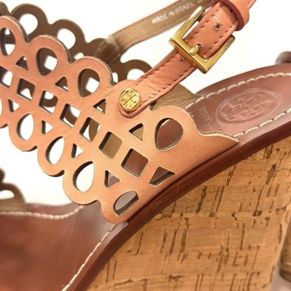 Please Help-Tory Burch Wedge Heels Leather Gold Tone 🪦We just lost my Fiancé 2 😍 - Picture 3 of 15